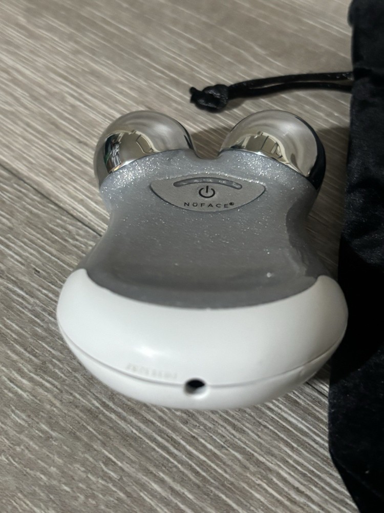 NuFace White Trinity Pro & NuFace Mini UNTESTED/NO CHARGING DOCK OR POWER CORD