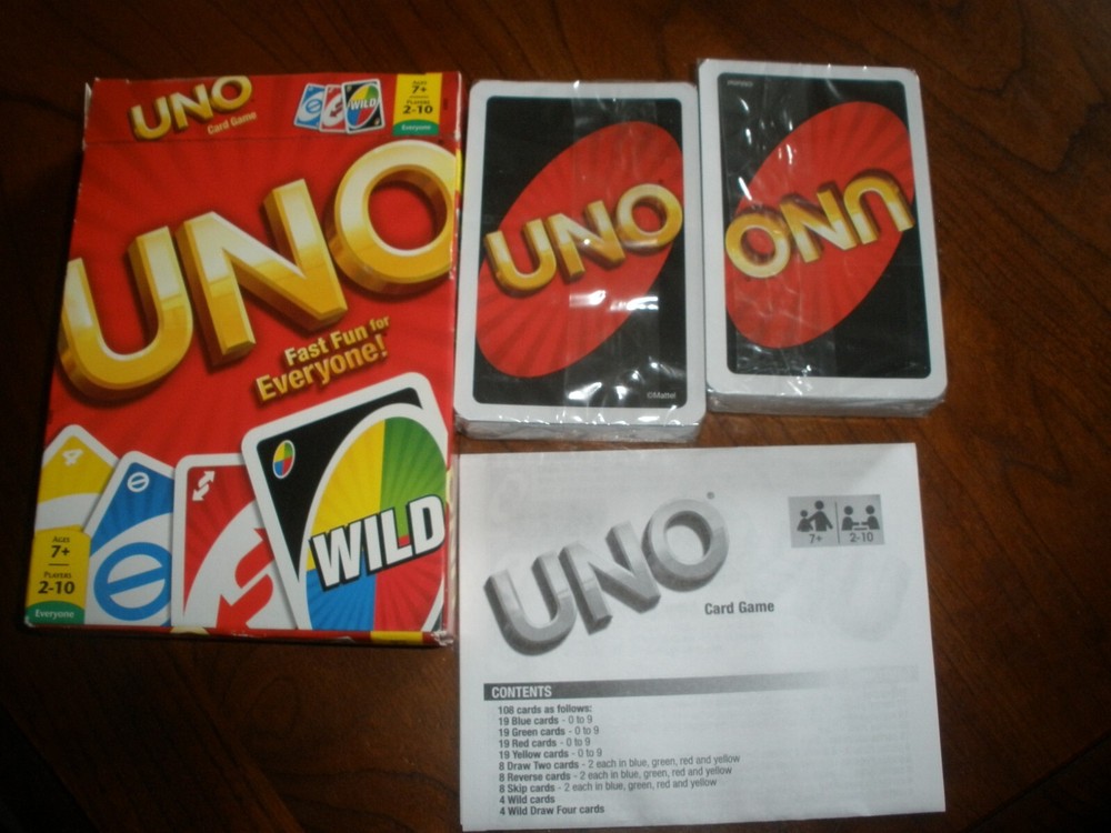 NEW 2012 Mattel UNO Card Game