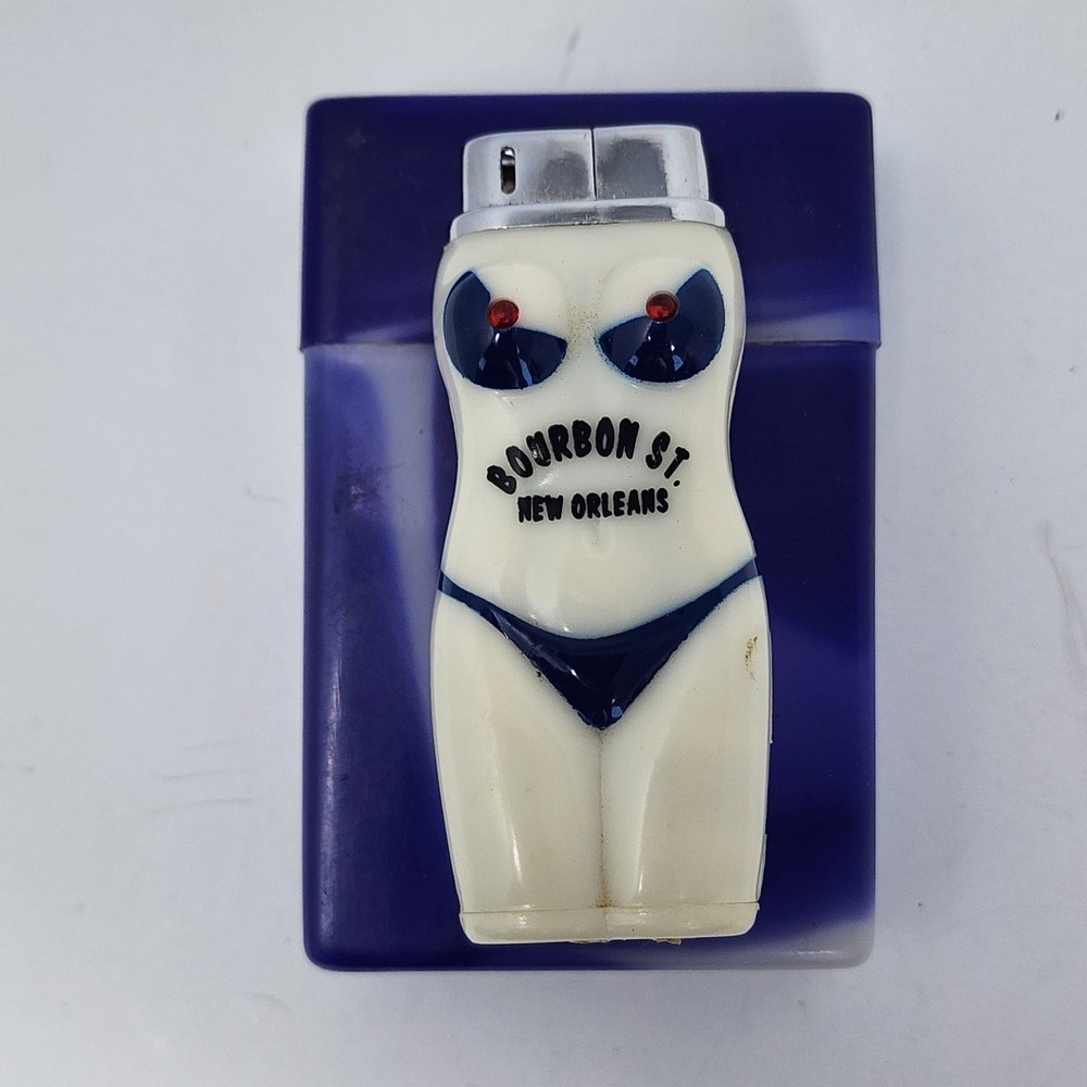 Vintage Collectible Cigg Case Set