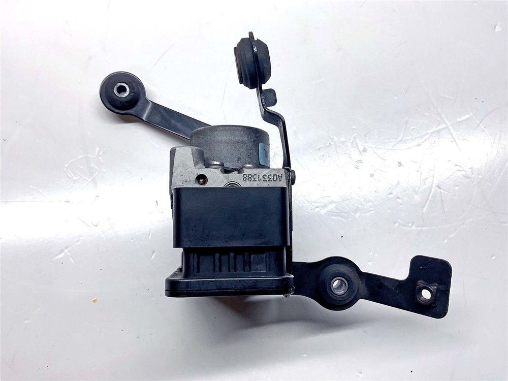 2017 Triumph Tiger 800 XRX ABS Modulator Pump - T2021175