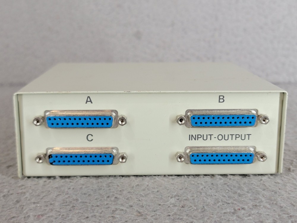 Data Transfer A-B-C Switch Box with 25-Pin Input / Output Connector Untested