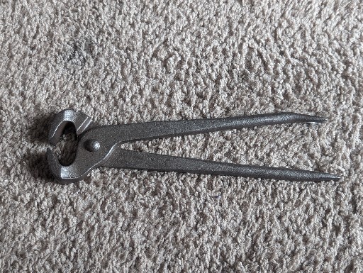 Vintage Champion Nipper Nail Puller