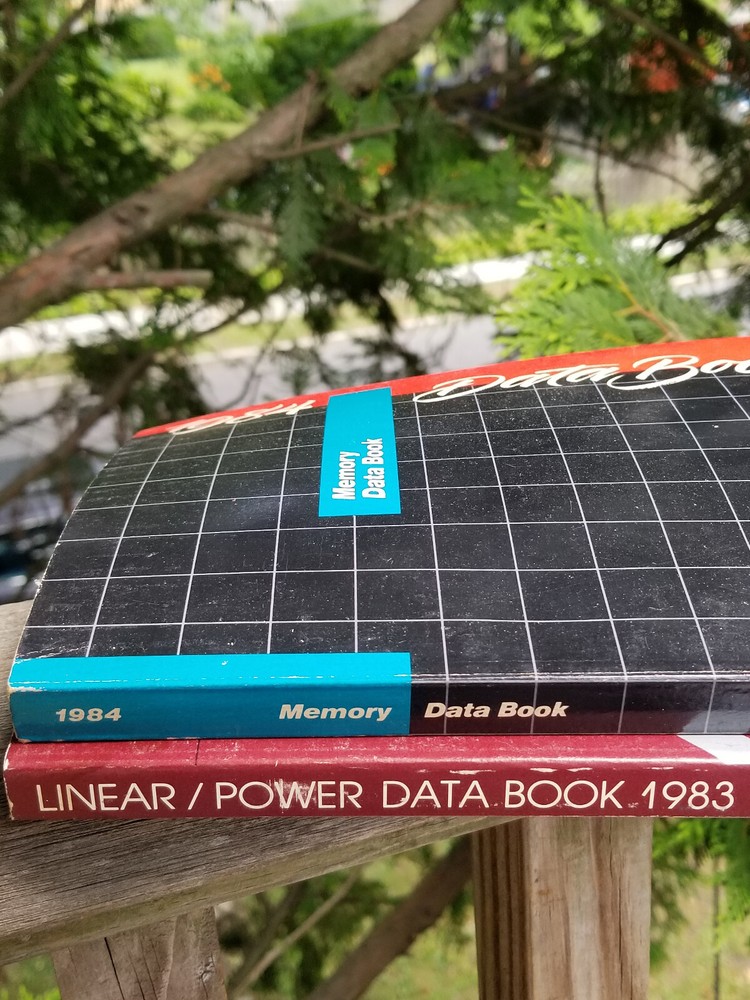 2 VINTAGE MICROELECTRONICS ELECTRONICS BOOKS MEMORY DATA 1983, 1984 FUJITSU