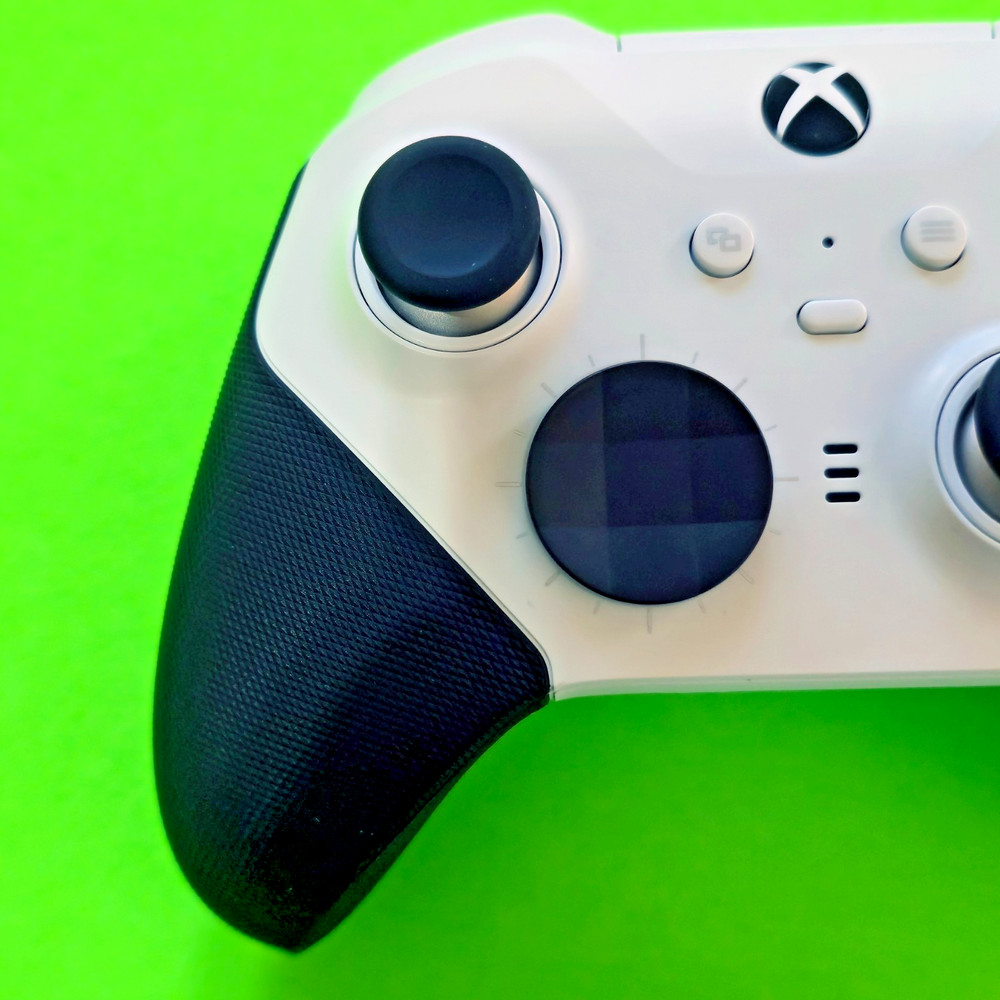 Xbox Elite Series 2 Controller in White w/ Gulikit 720 TMR Installed