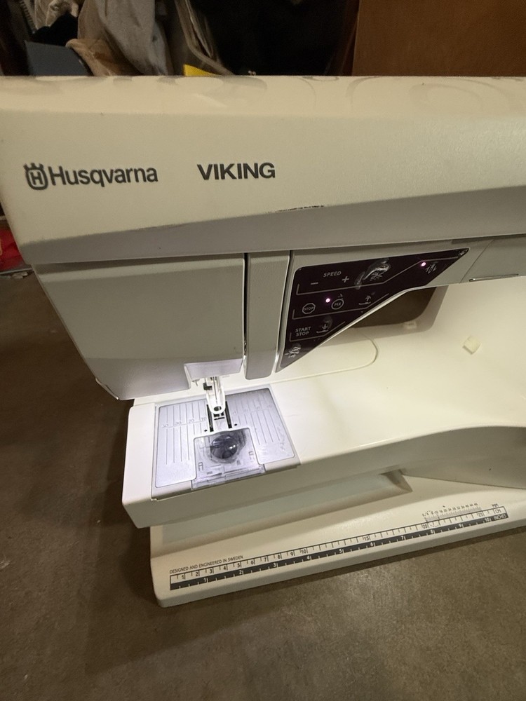 Husqvarna Viking Designer Ruby Royale Computerized Embroidery Machine Tested