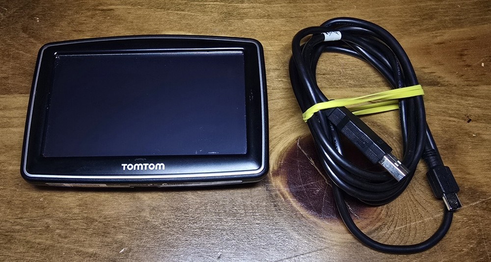TomTom XXL N14644 Comes With USB - Tested & Working