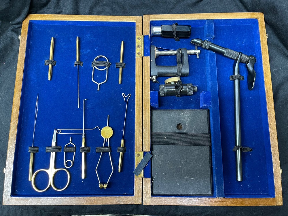 Fly Tying Case Kit