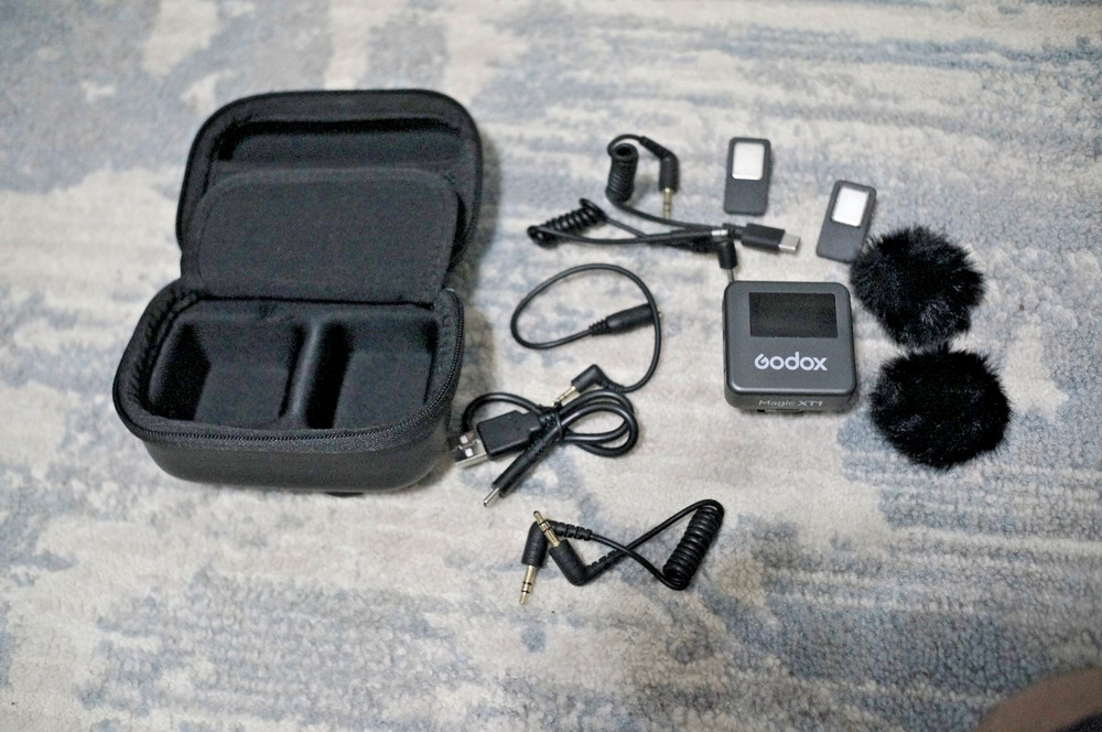 GODOX Magic XT1 Touchscreen Wireless Lavalier Microphone for Camera/Android/iPho