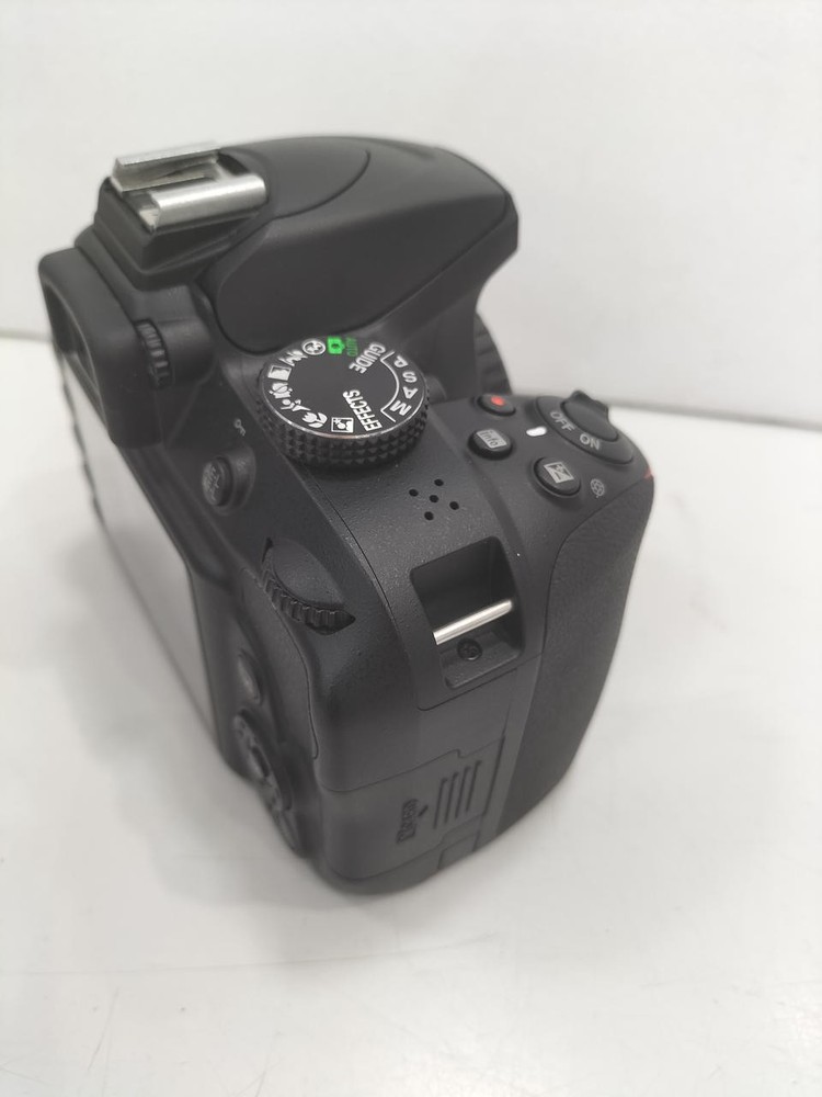 NIKON D3400 837439