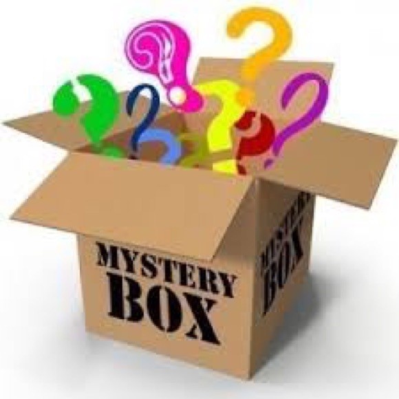 Mystery Tupperware w/Free Shipping