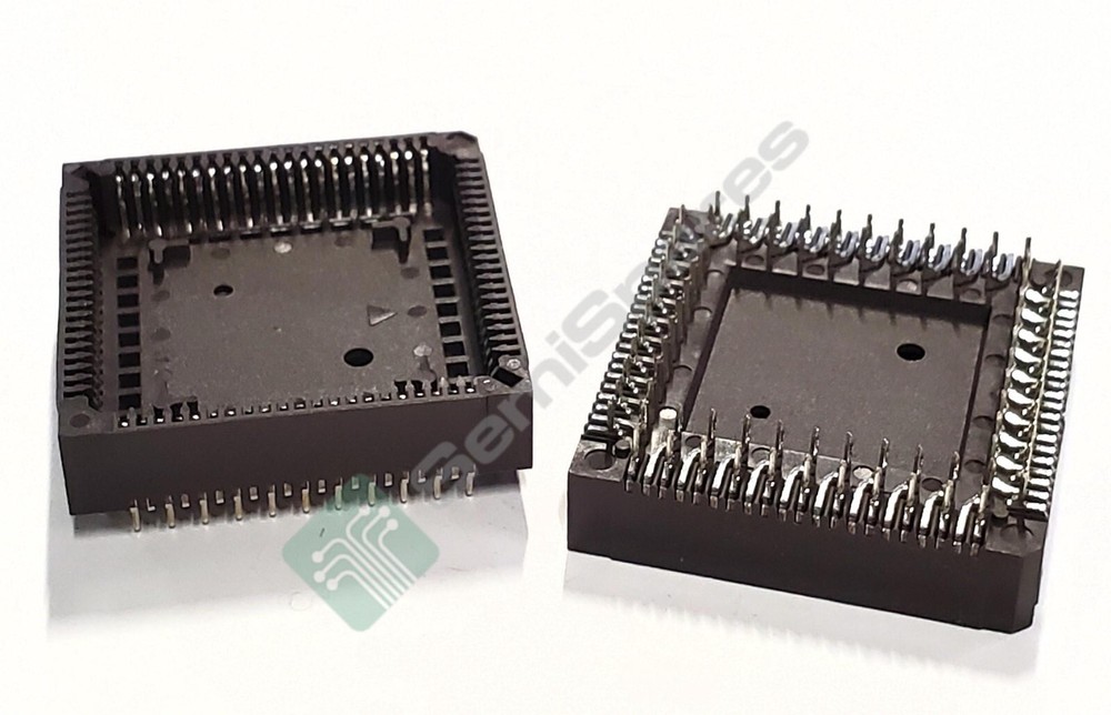 7 pcs. AMP 5700-12424-00 SOCKET IC PLCC 84 PIN