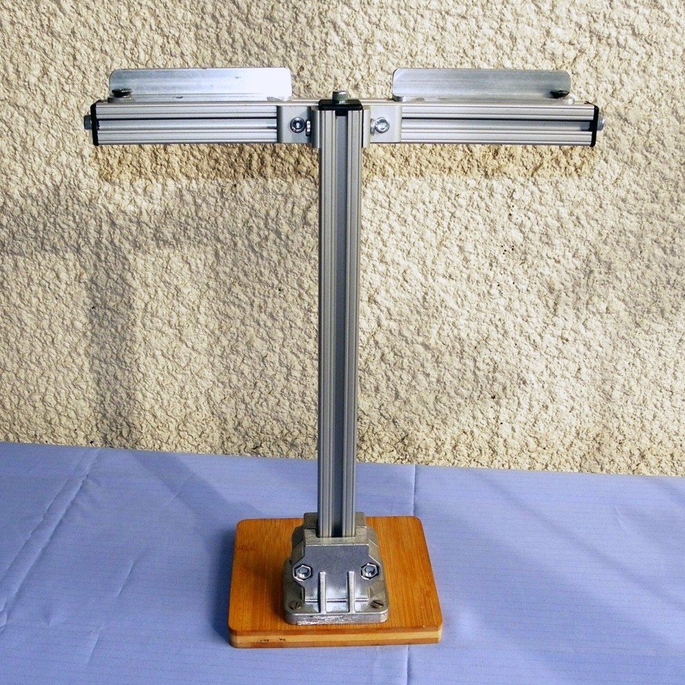 PROFESSIONAL CLOCK AND MOVEMENT HOLDER TEST STAND FOR CLOCK-MAKING REPAIR