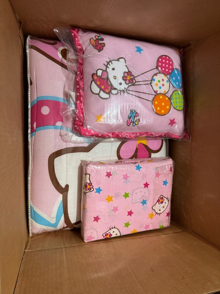 Hello Kitty Balloon Dream Comforter