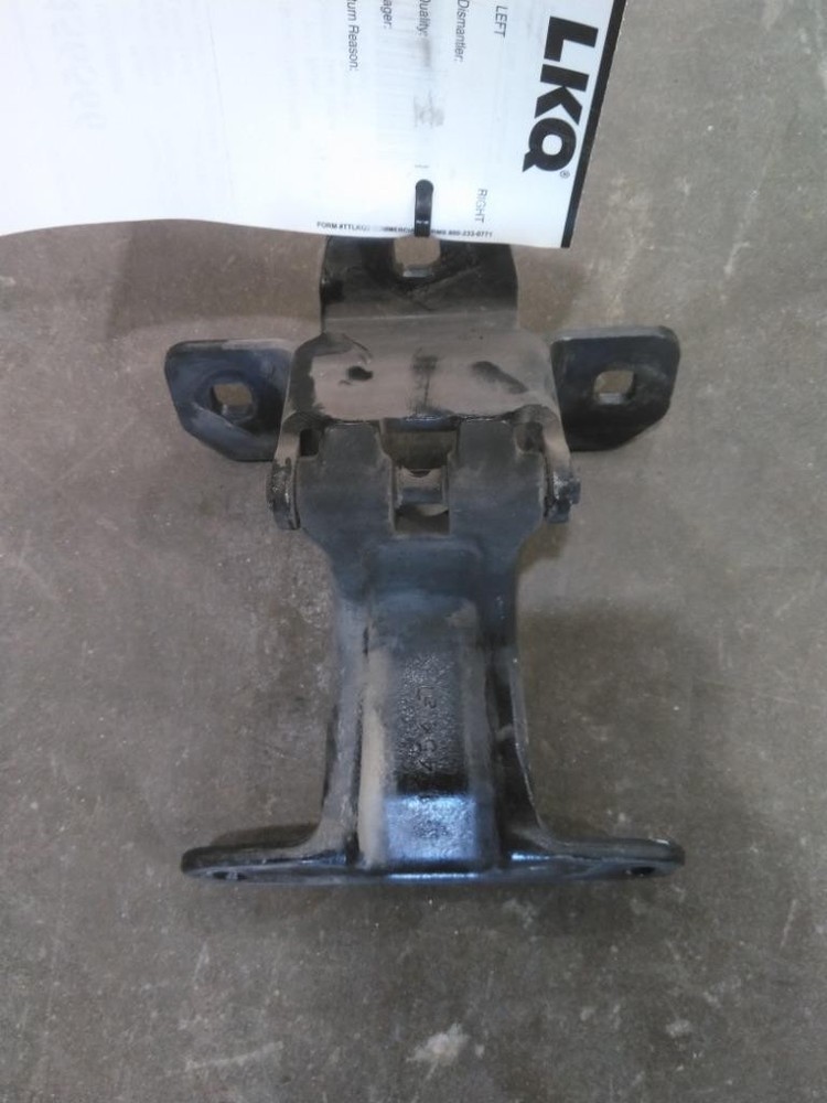 For 2011 FREIGHTLINER CASCADIA 113 DOOR HINGE Left , MN