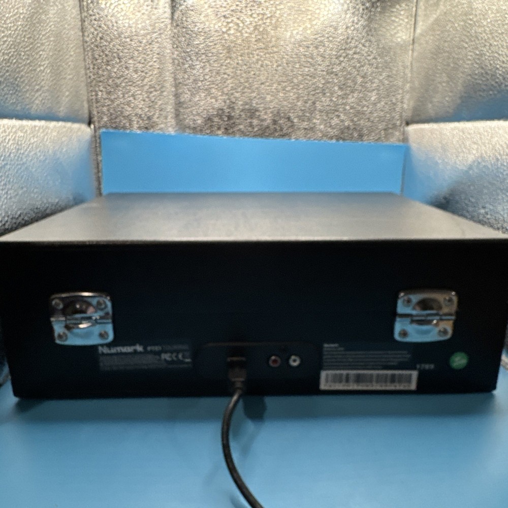 Numark PT01 Touring Chargeable Suitcase Turntable with USB Cable [TESTED]