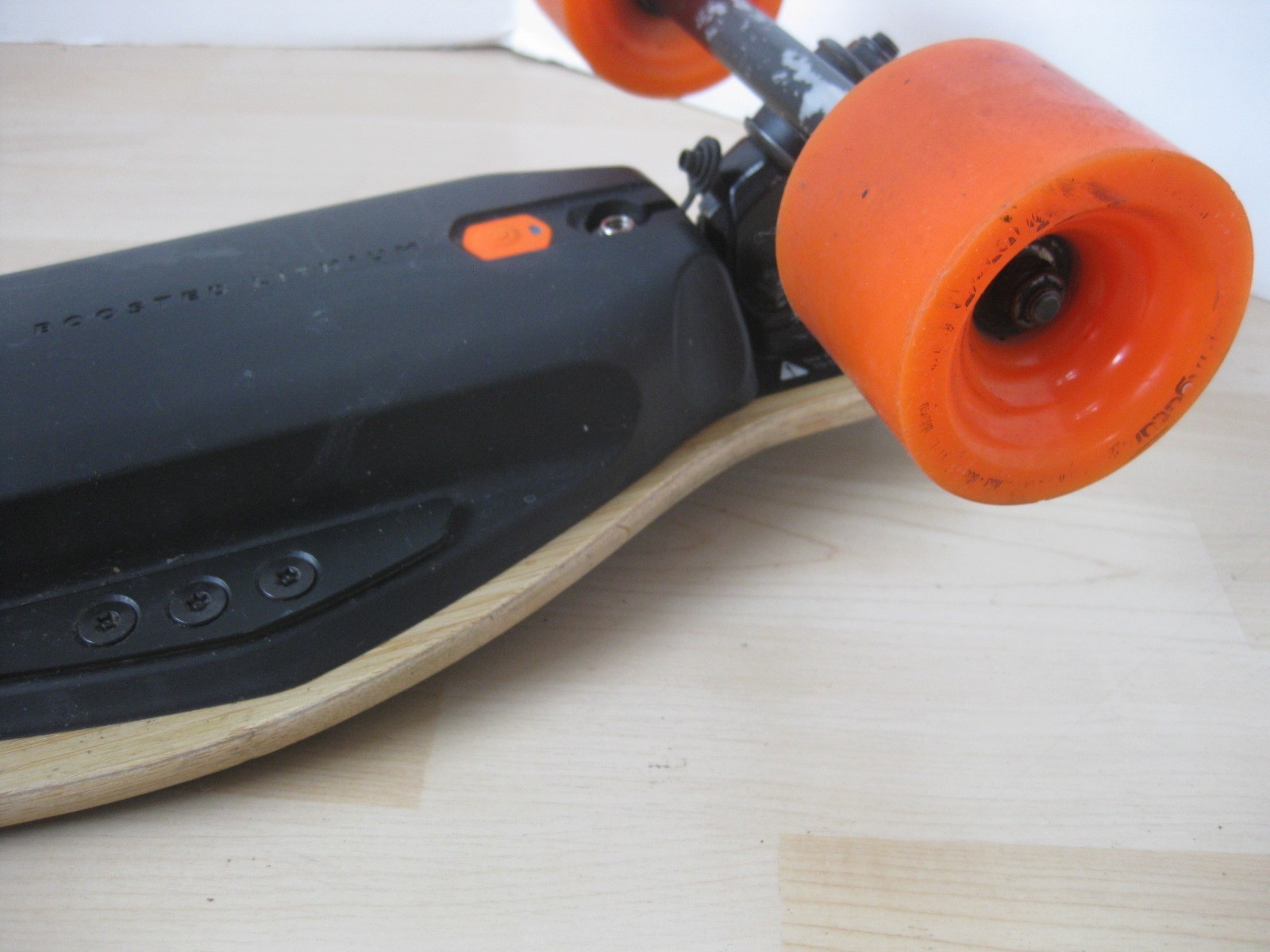 Boosted Board V1 Electric Skateboard with Remote & Charger –FOR PART ONLY