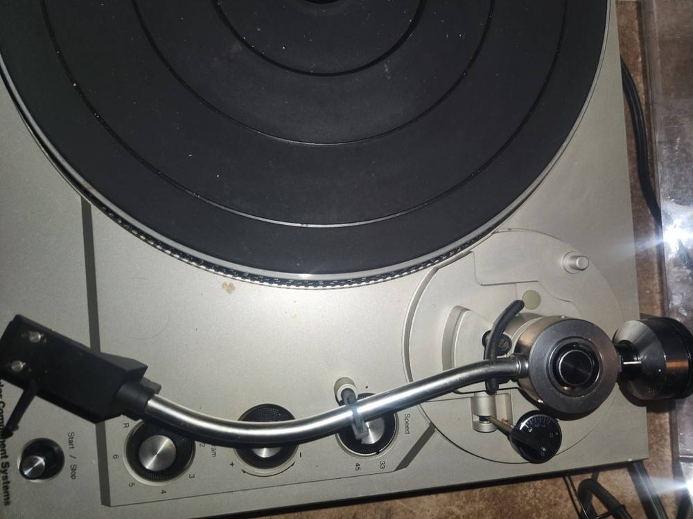 MCS Series Turntable (Modular Component Systems) Model 6710 Belt Drive. Technic