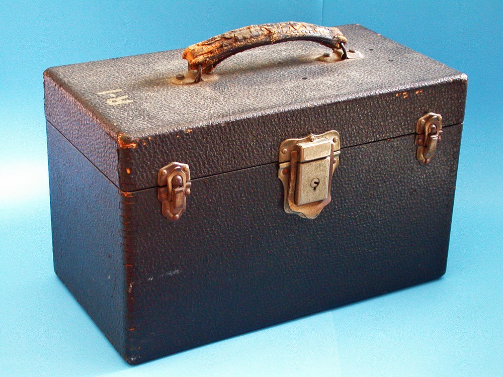 Vintage Leitz Wetzlar Brass Microscope With Case