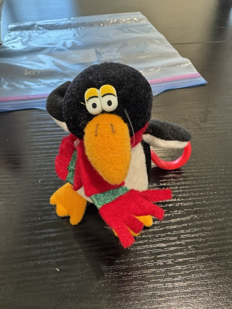 Rare Commonwealth Clip On Pull String Vibrating Penguin Toy Circa 1999