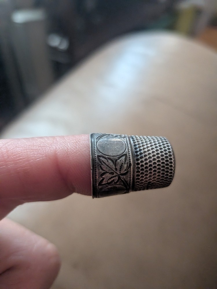 antique sterling silver thimble 10