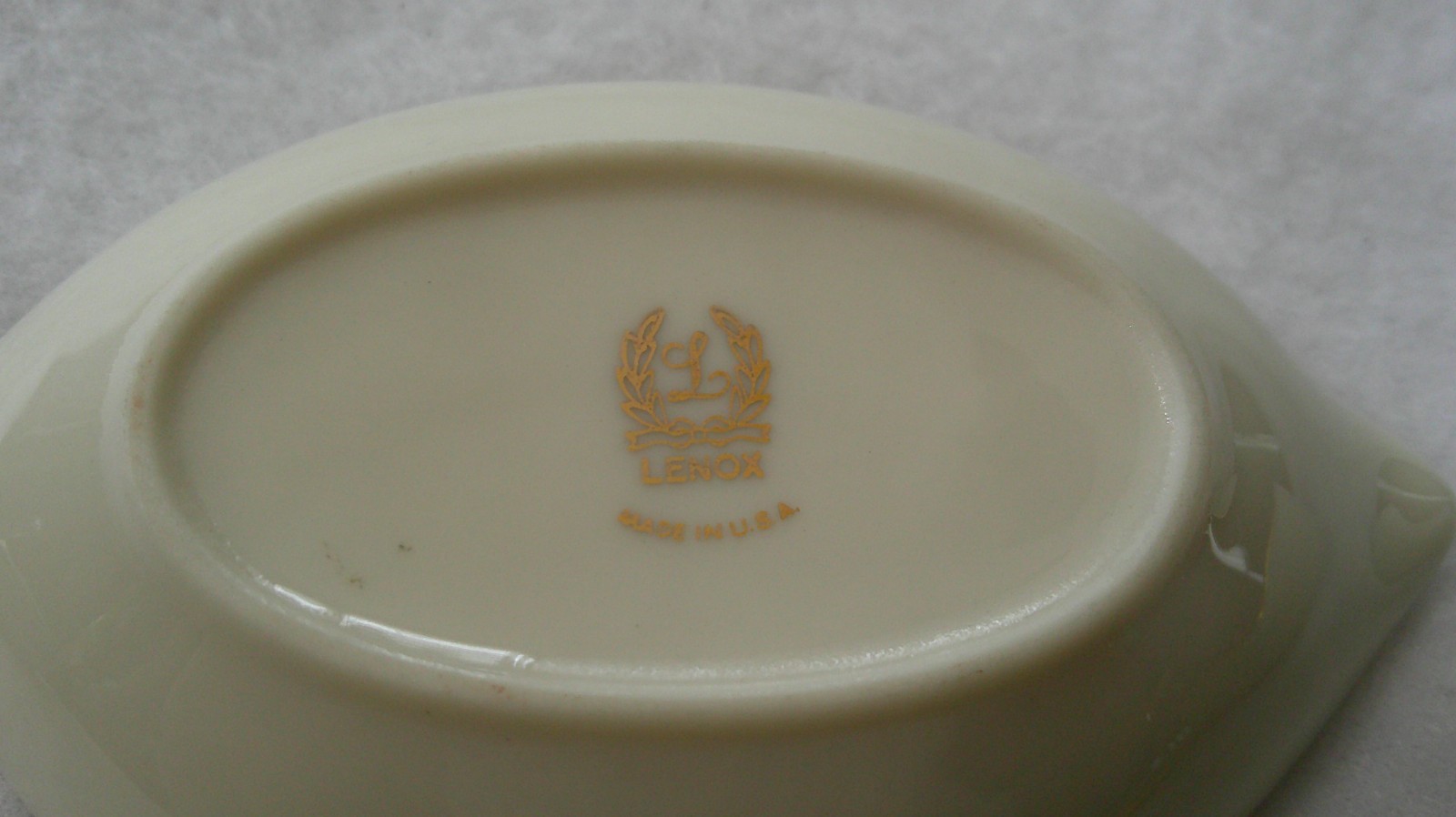 Set Of 2 Lenox Oval Ashtrays/Salt Cellars/Dipping Sauce Bowls/Butter pats