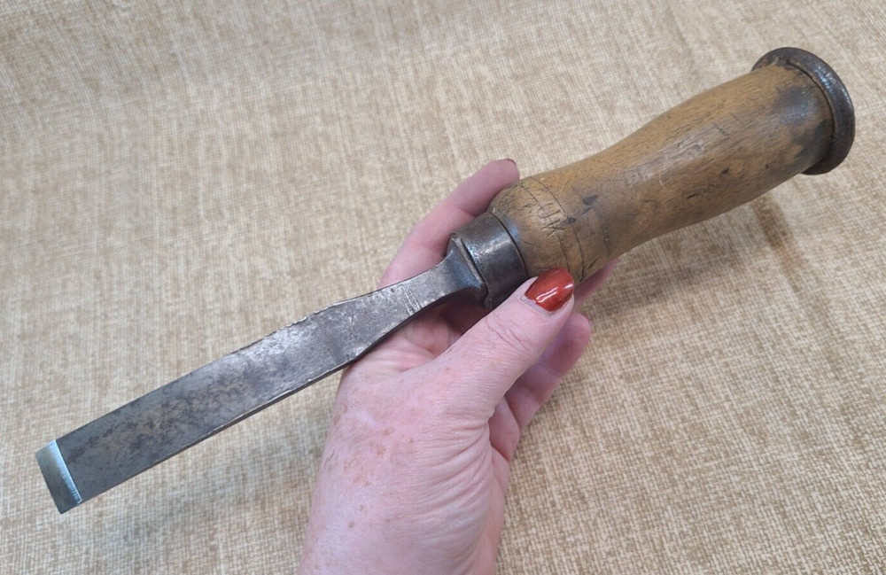 Vintage  7/8" Goldenberg Square Edge Tang Bench Chisel