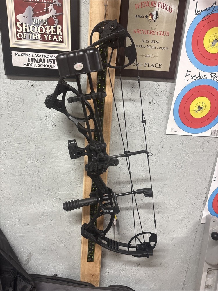 Diamond Archery - Edge XT - Black - LH - Bow Package