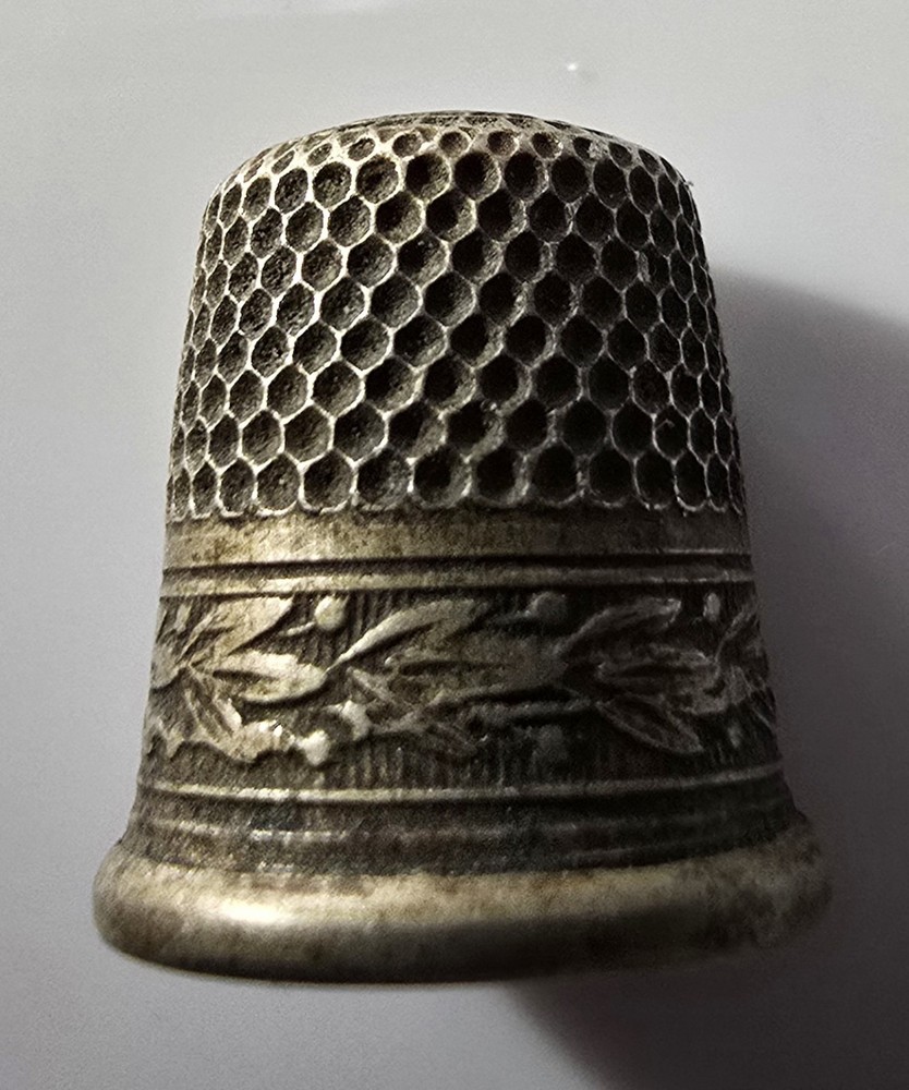 Antique Sterling Decorative Thimble -Collectible