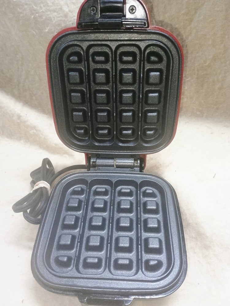 Dash Waffle Maker machine Fast Breakfast Maker 4.5" DWSM200GBRD06