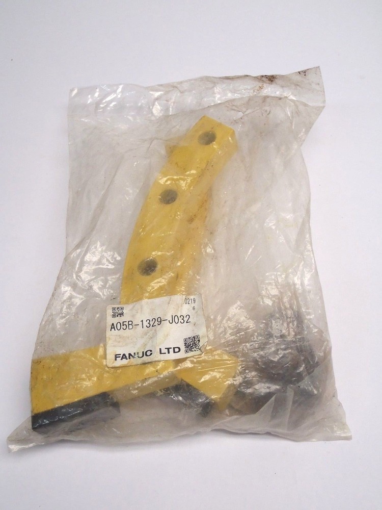 Fanuc A05B-1329-J032 Robot Brackets
