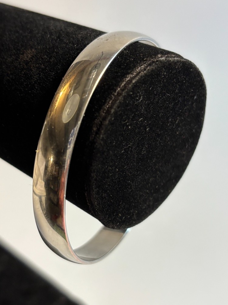 Vintage Bracelet Silver Tone Delicate Bangle Retro Style Signed Monet