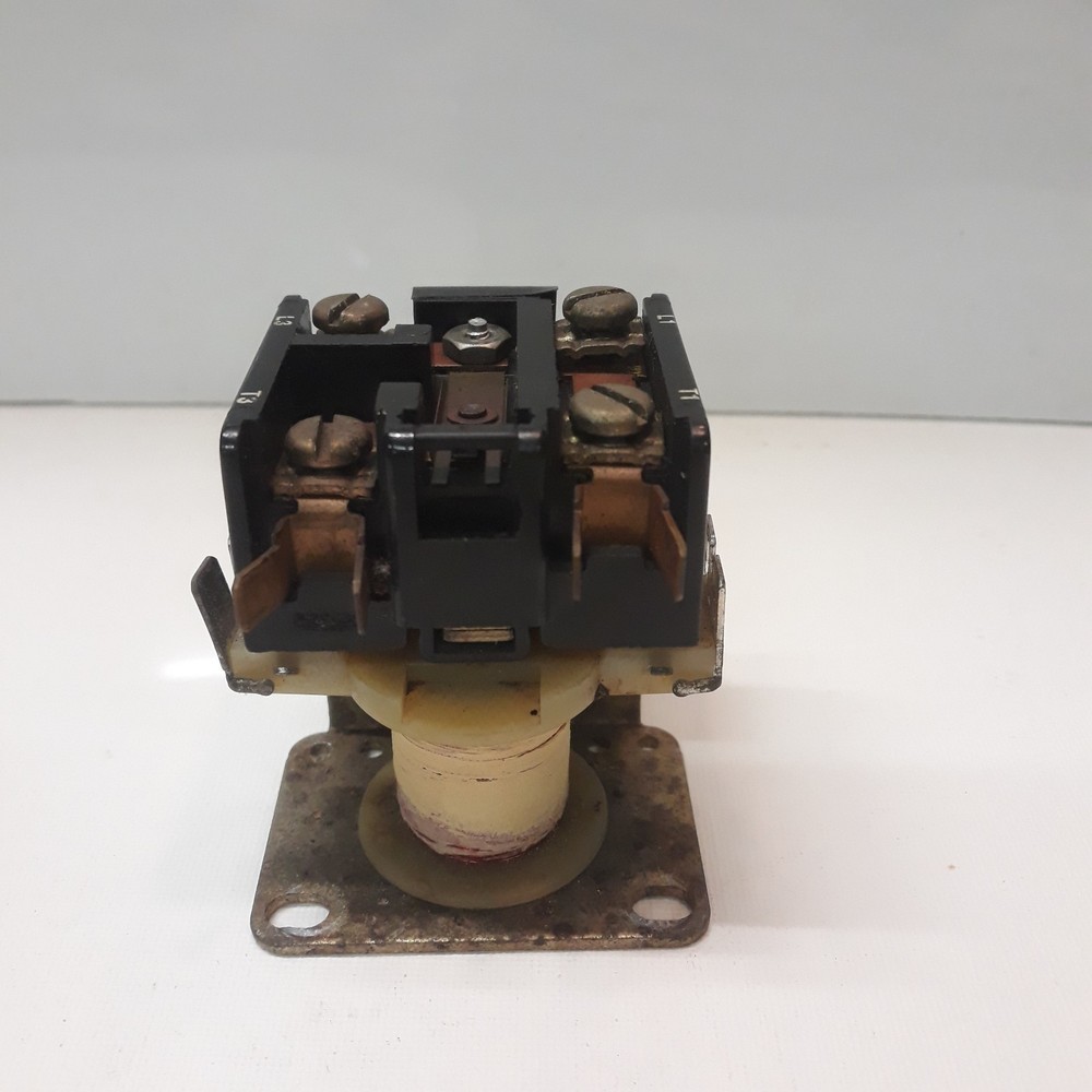 GE Contactor with Coil 8652