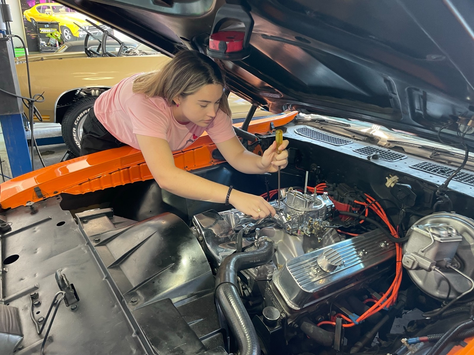 Edelbrock Remanufactured Carburetor 750 CFM Manual Choke # 1407