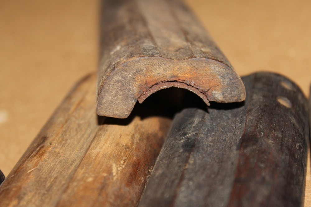 1 Surplus M1 CARBINE HAND GUARDS 4 Rivit SMALL CRACK #B26