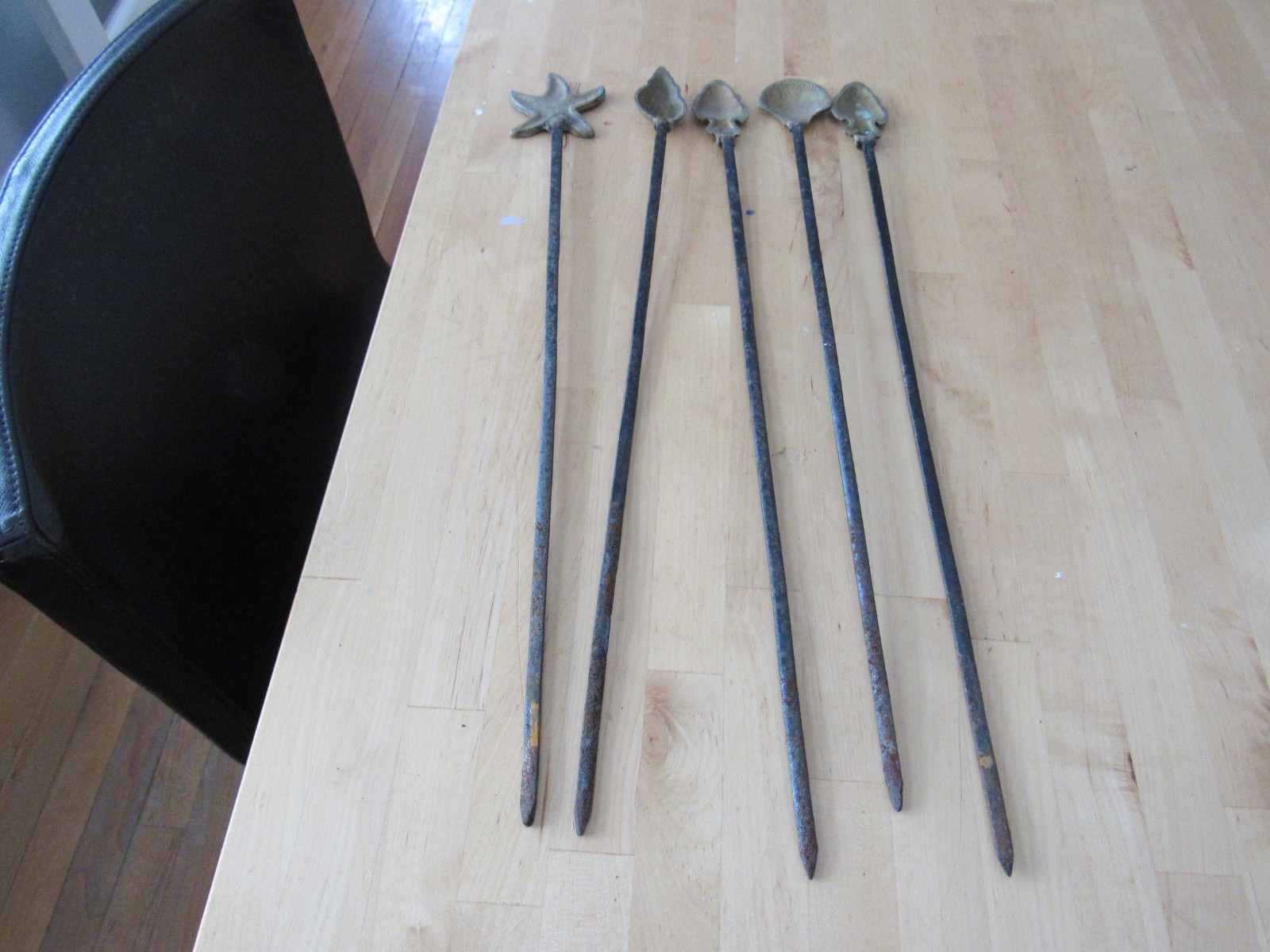 Vintage Brass Topped Seashell Ocean Themed Garden Spikes