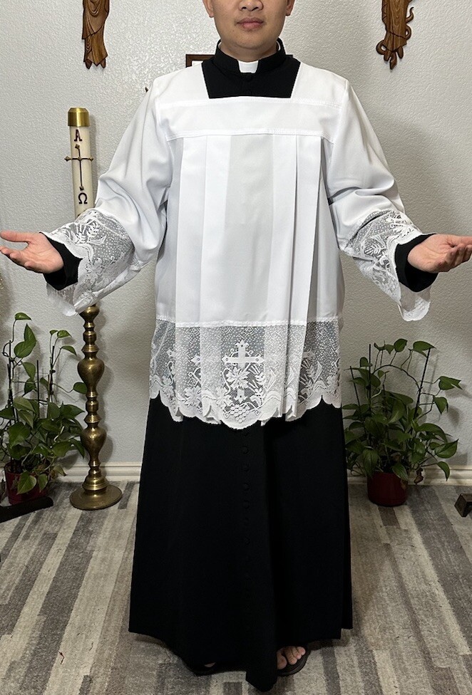 White Surplice With Lace Sur0010