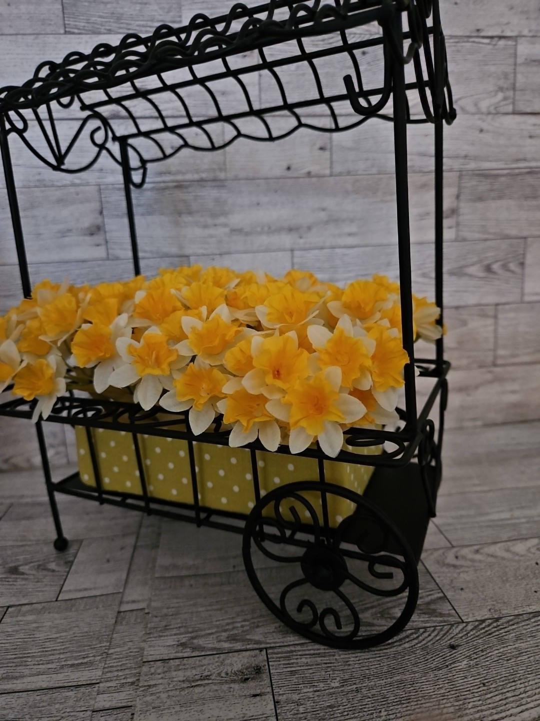 Byers Choice Caroler Signed Lady 15" Tall Daffodils Metal Cart Spring Easter