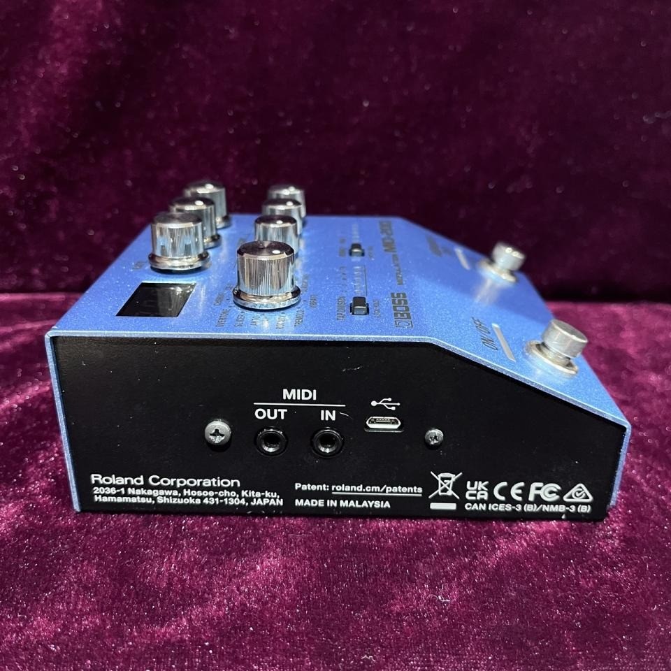 BOSS MD-200 Modulation Pedal Multi Mod Effects Chorus Phaser Flanger