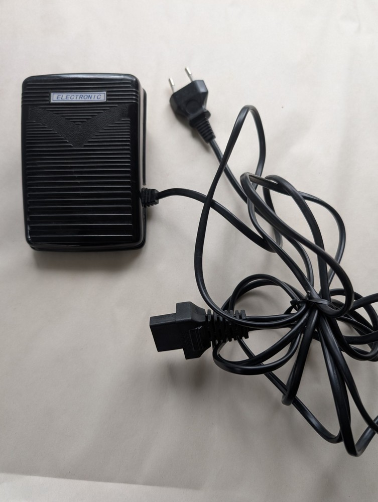 Juki Dragonfly 14U554AD Overlocker 4 Thread Sewing Machine-Used