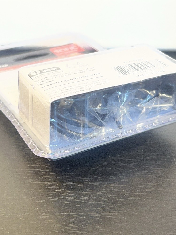 Targus Secure Digital Card Reader/Writer SDHC SD, model TGR-SD20 w/USB Cable