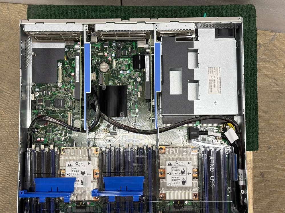 NEW (Open Box) | Intel Rr2000 / J61904-002 8x2.5" 2U Rackmount Server Chassis