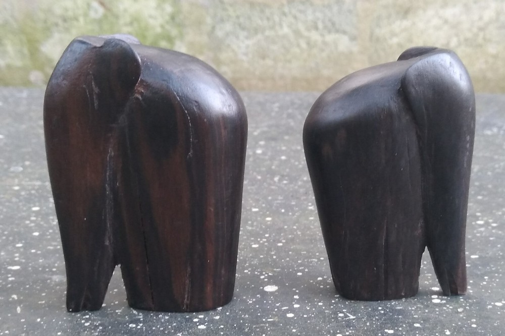 wood carving shadow elephant