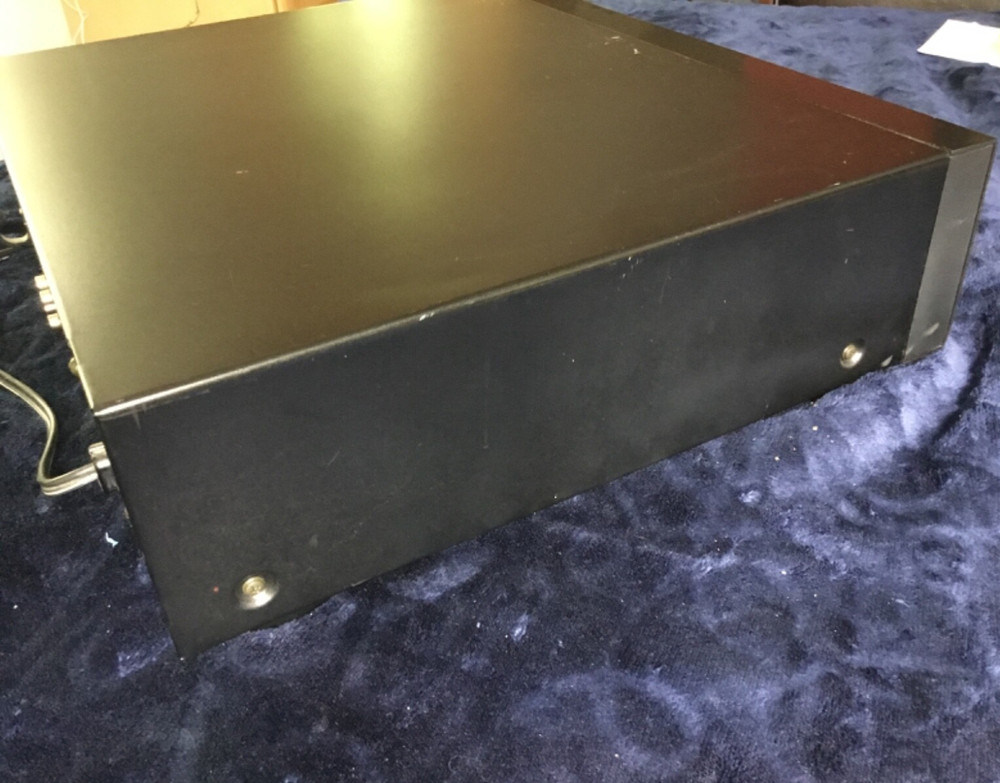 Sony Compact Disc Player CDP-C525 - 5-disc CD Changer, Working !