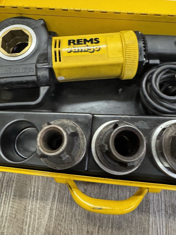 REMS Amigo Pipe Threader 230v + 4 Threaders