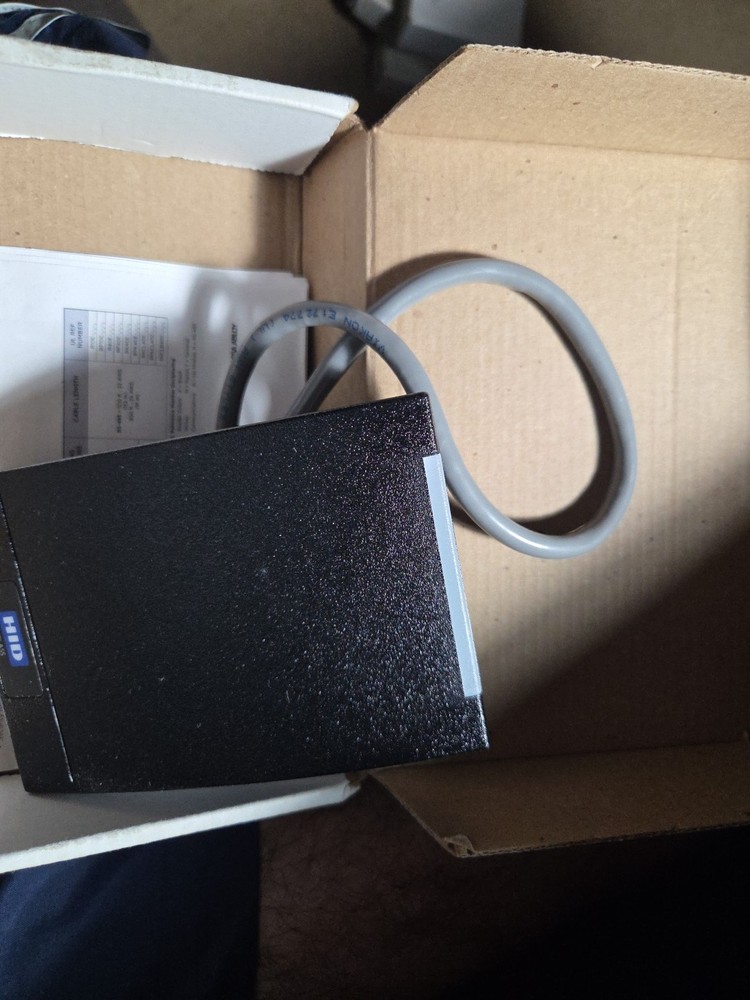 HID 920NHRNEK0000C pivCLASS R40-E Wall Switch Card Reader  PAD ONLY