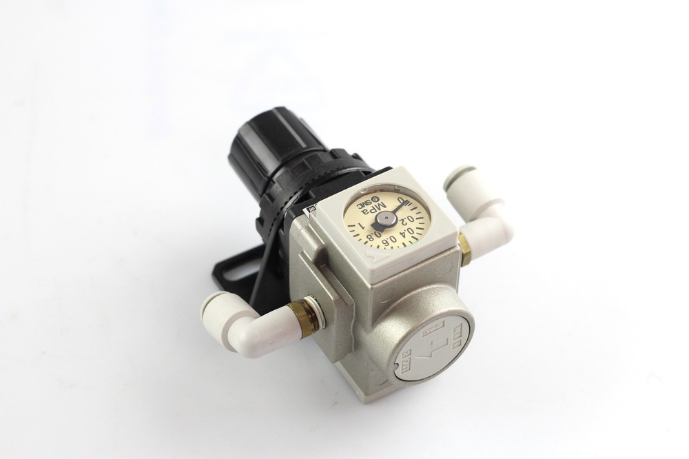 SMC AR20-01BE MODULAR REGULATOR 0-0.4MPA