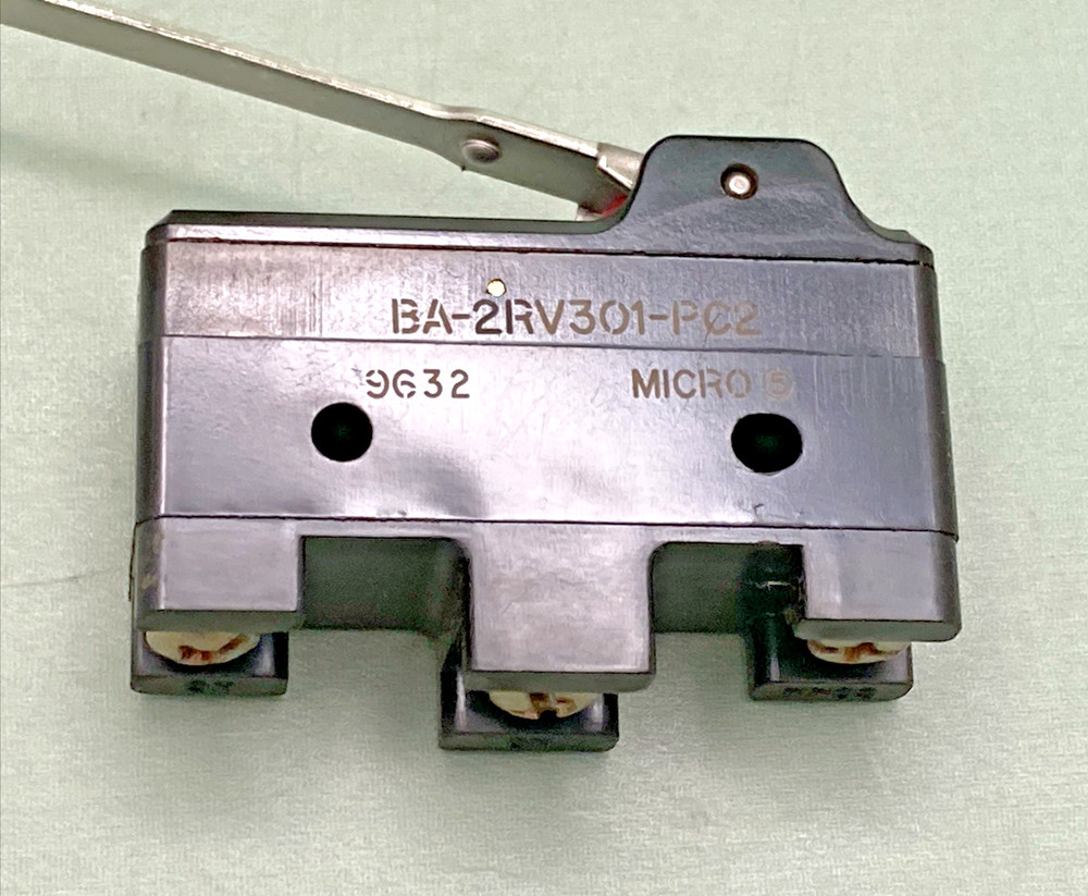 NEW GENUINE MANITOWOC 23-0111-9 Microswitch with Actuator Tab