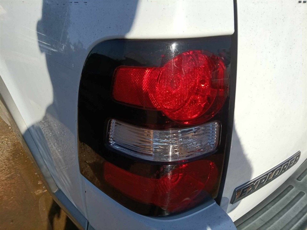 EXPLORER 2007 Fuse Box Cabin 6588