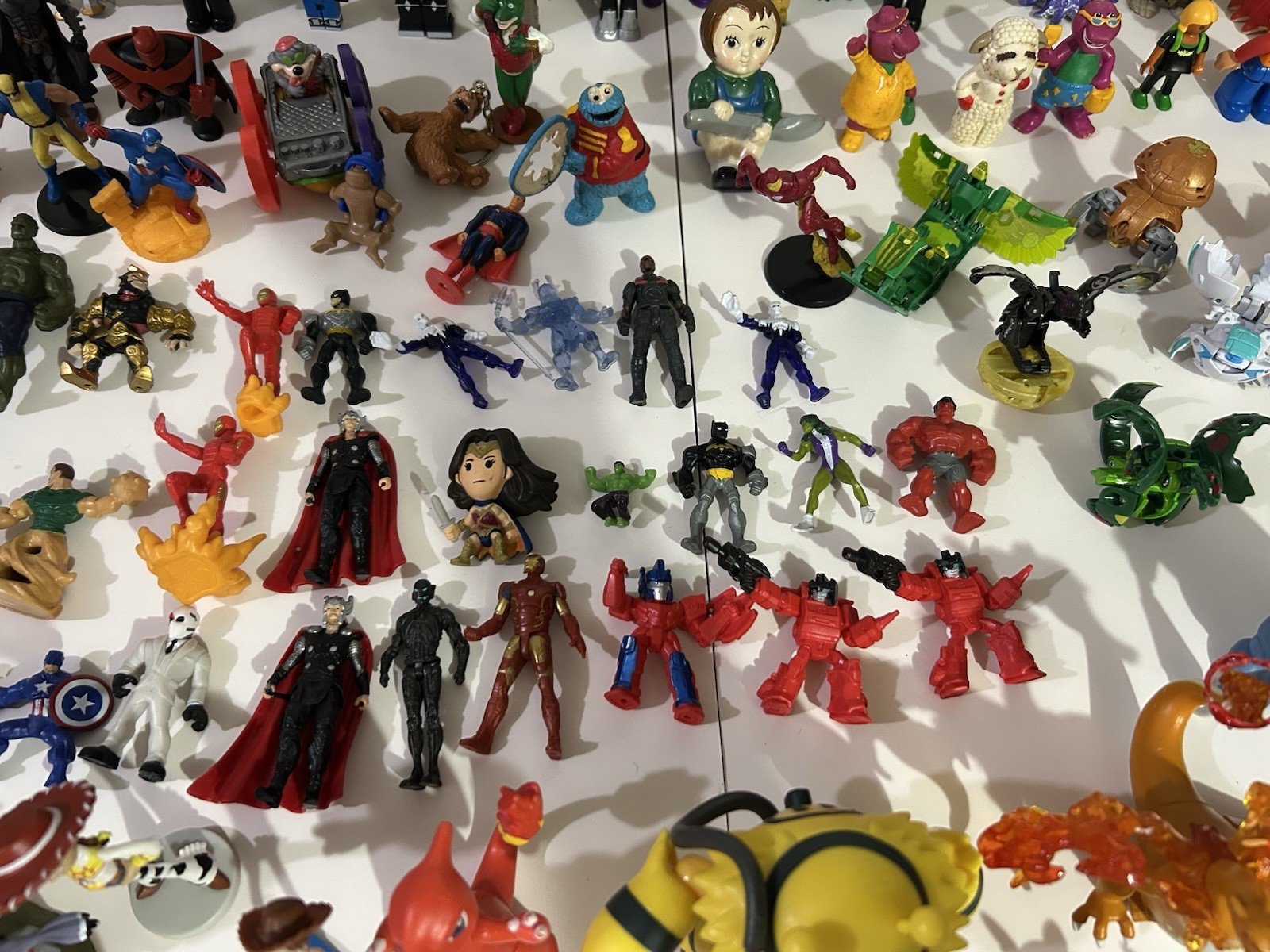 Random Mixed Lot Of Various Ítems Small,Medium Toys & Figures 171 Pieces