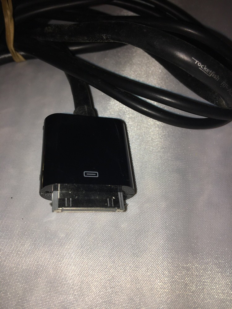 Rocketfish RF-ACST2 30-pin to composite av/usb cable